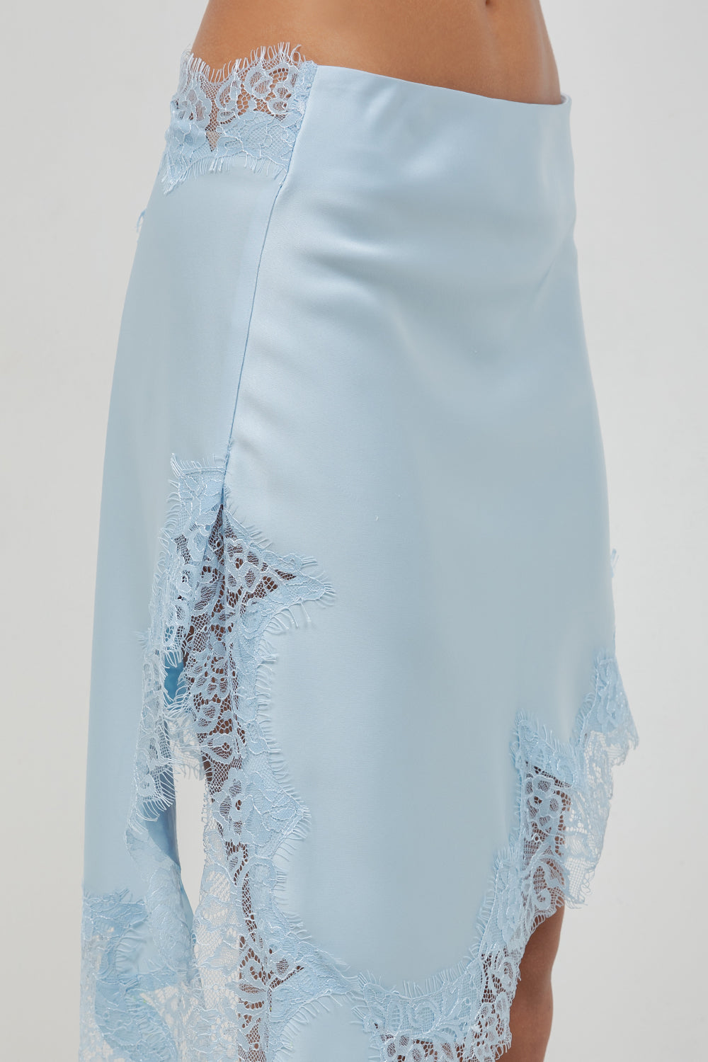 ASYMMETRICAL SATIN LACE MINI SKIRT