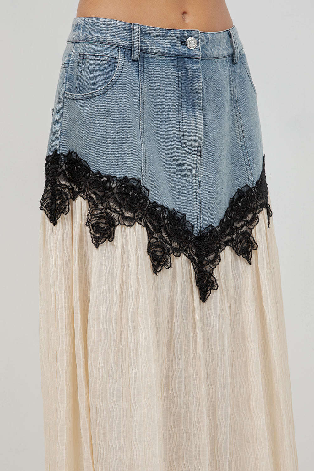 CONTRAST DENIM LACE INSERT MIDI SKIRT