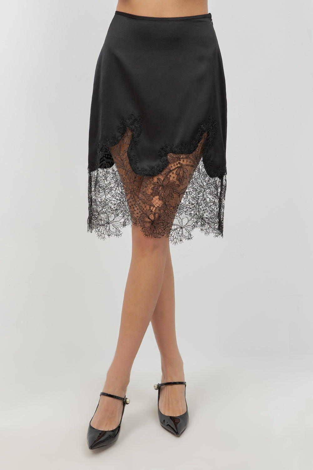 SATIN MINI SKIRT WITH BOTTOM SCALLOP LACE