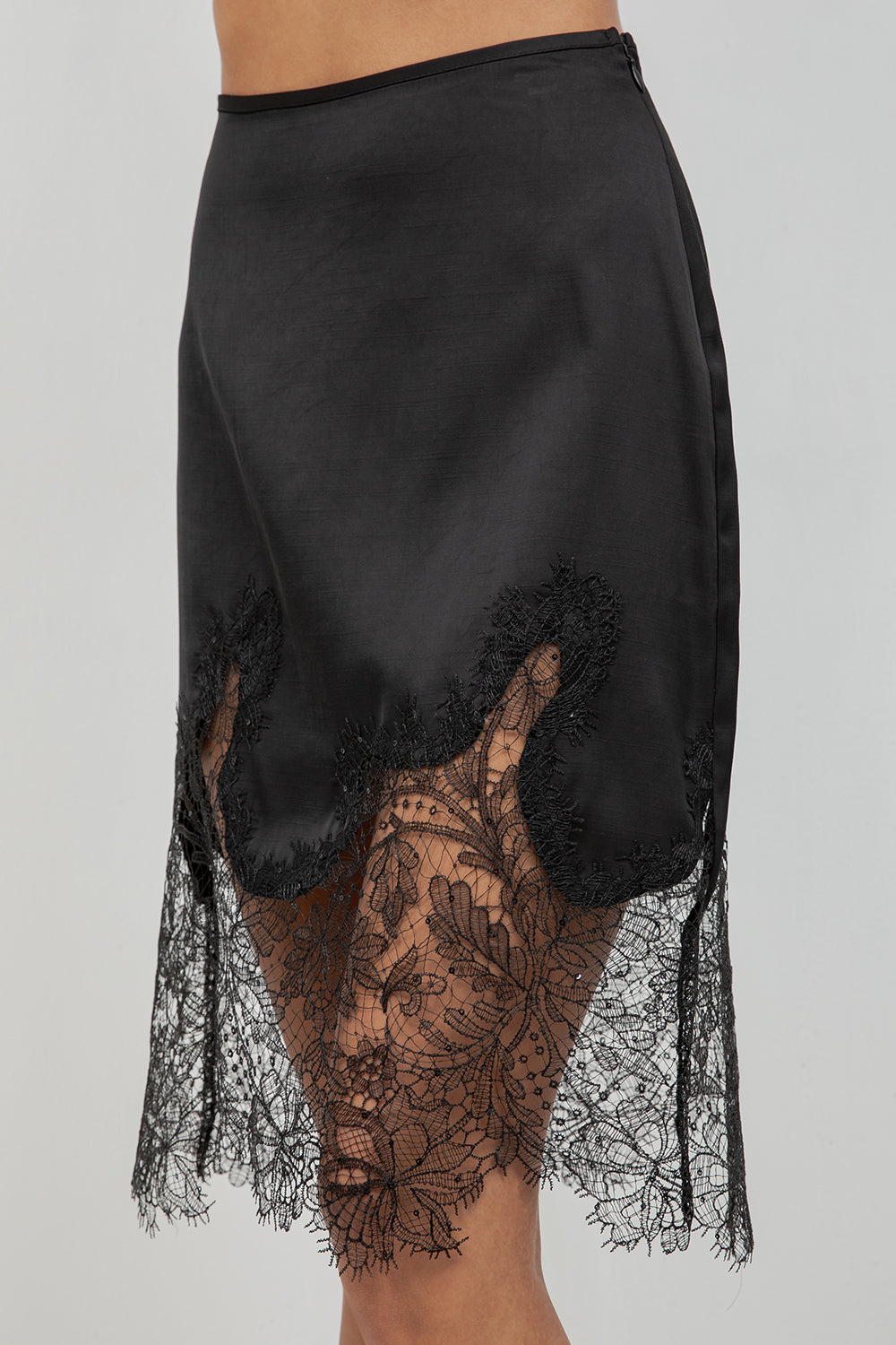 SATIN MINI SKIRT WITH BOTTOM SCALLOP LACE
