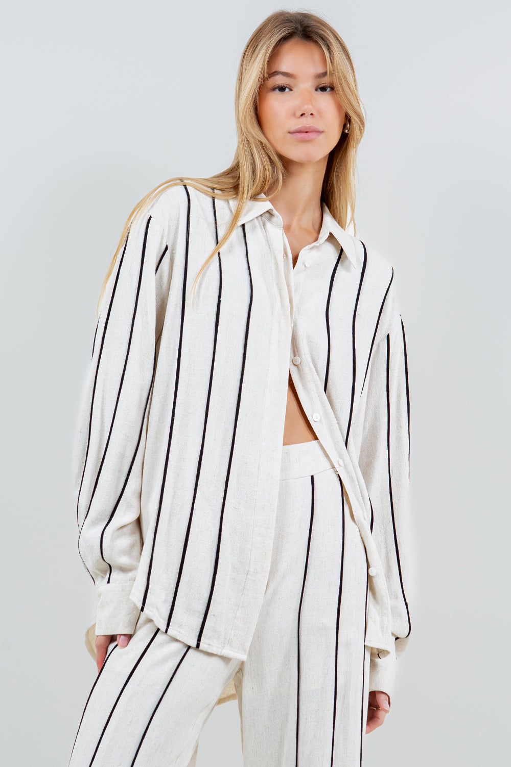 STRIPED TRIM SHIRT - OATMEAL