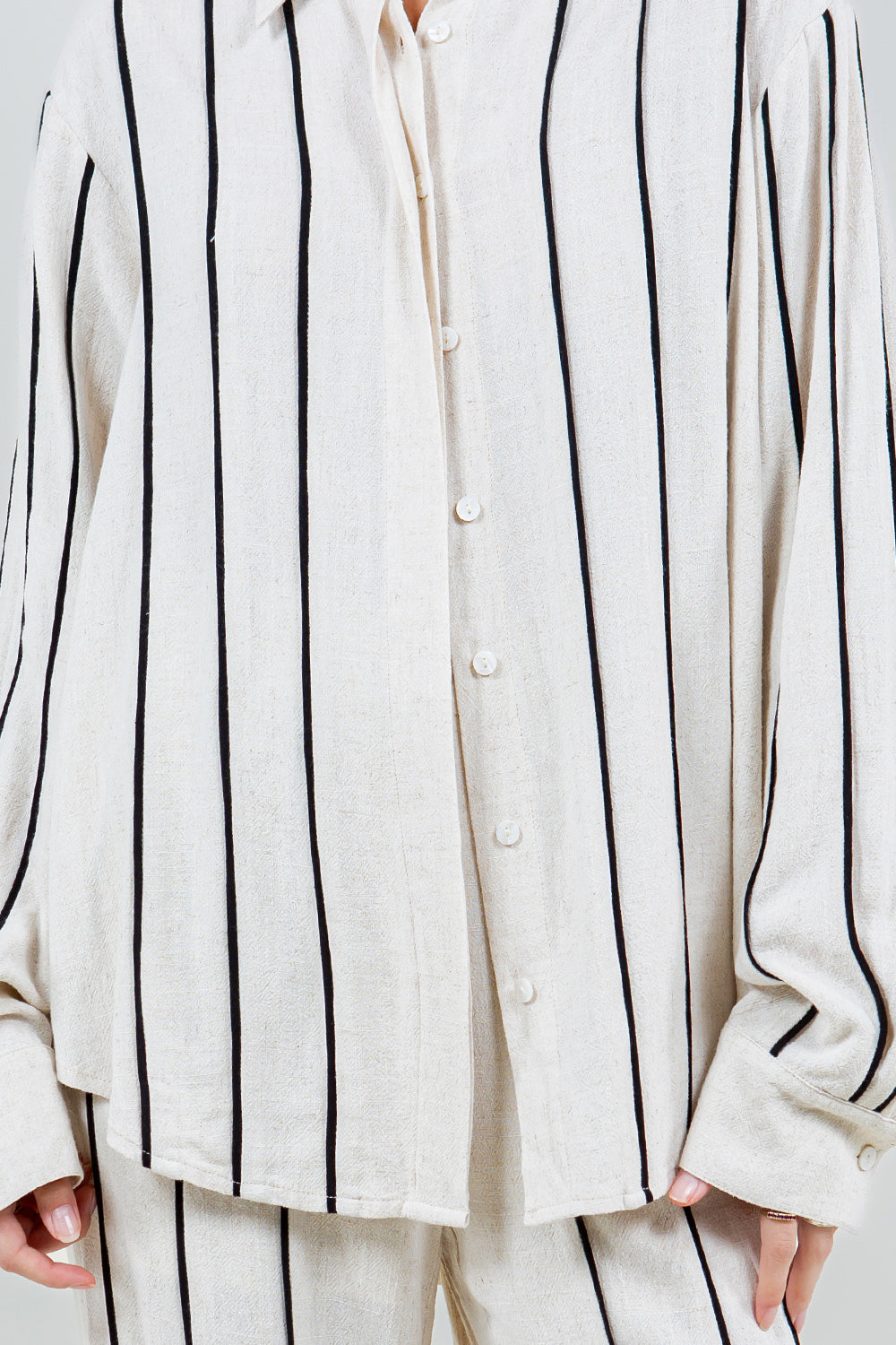 STRIPED TRIM SHIRT - OATMEAL