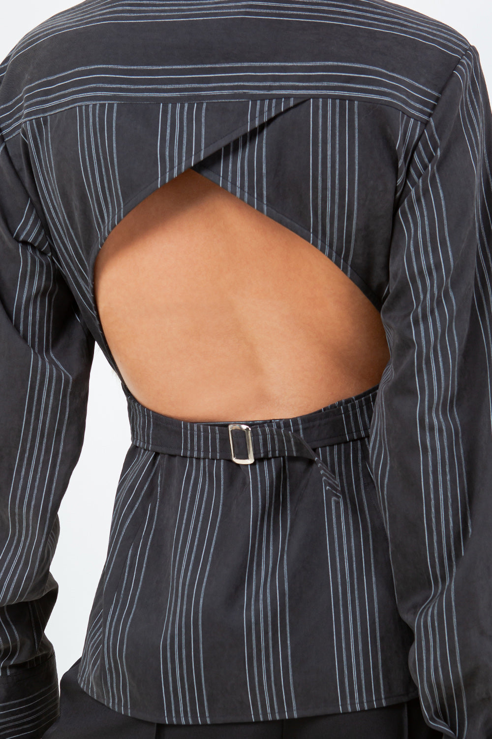 OPEN BACK WITH ADJUSTER PINSTRIPE SHIRT - BLACK/WHITE