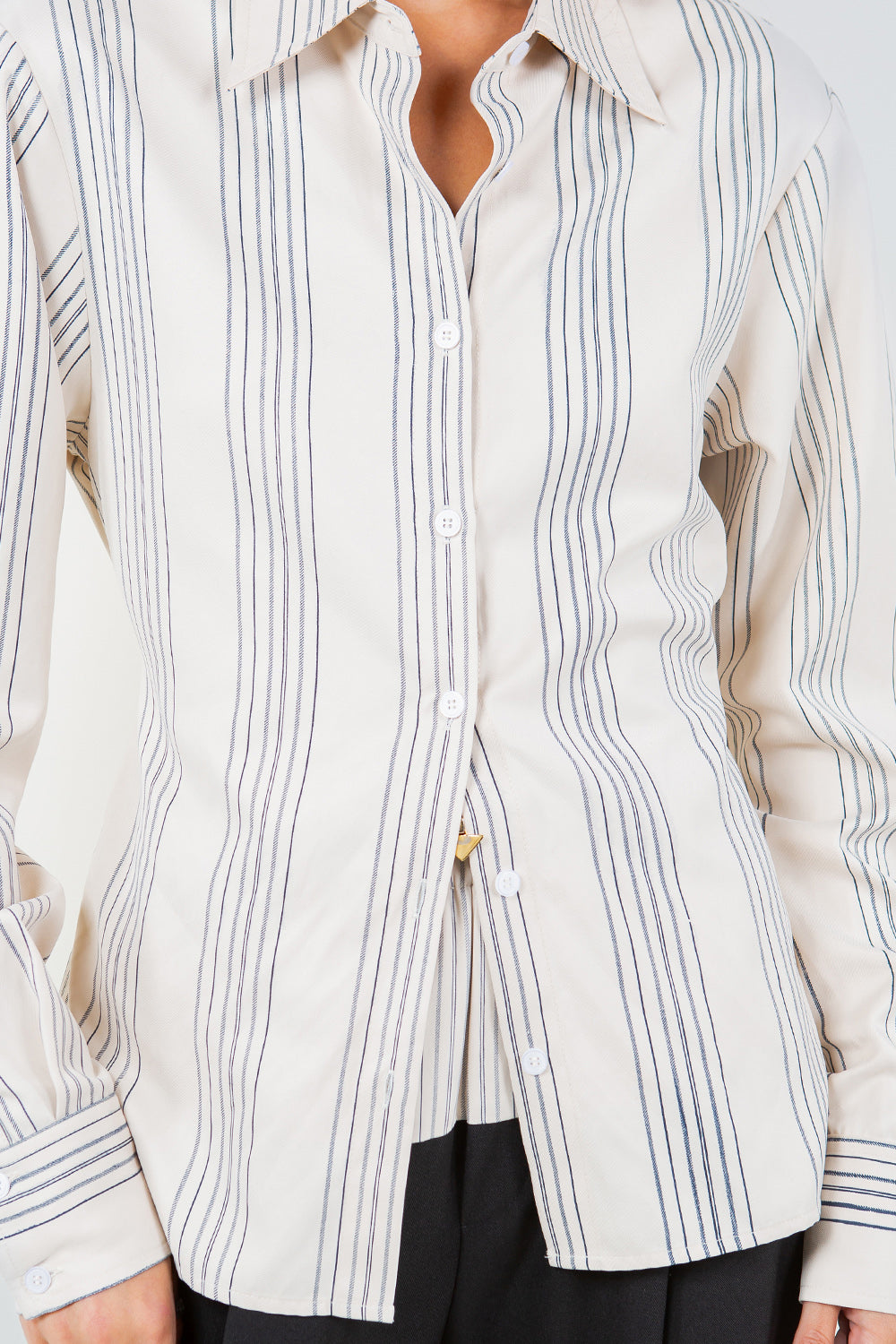 OPEN BACK WITH ADJUSTER PINSTRIPE SHIRT - SAND/NAVY