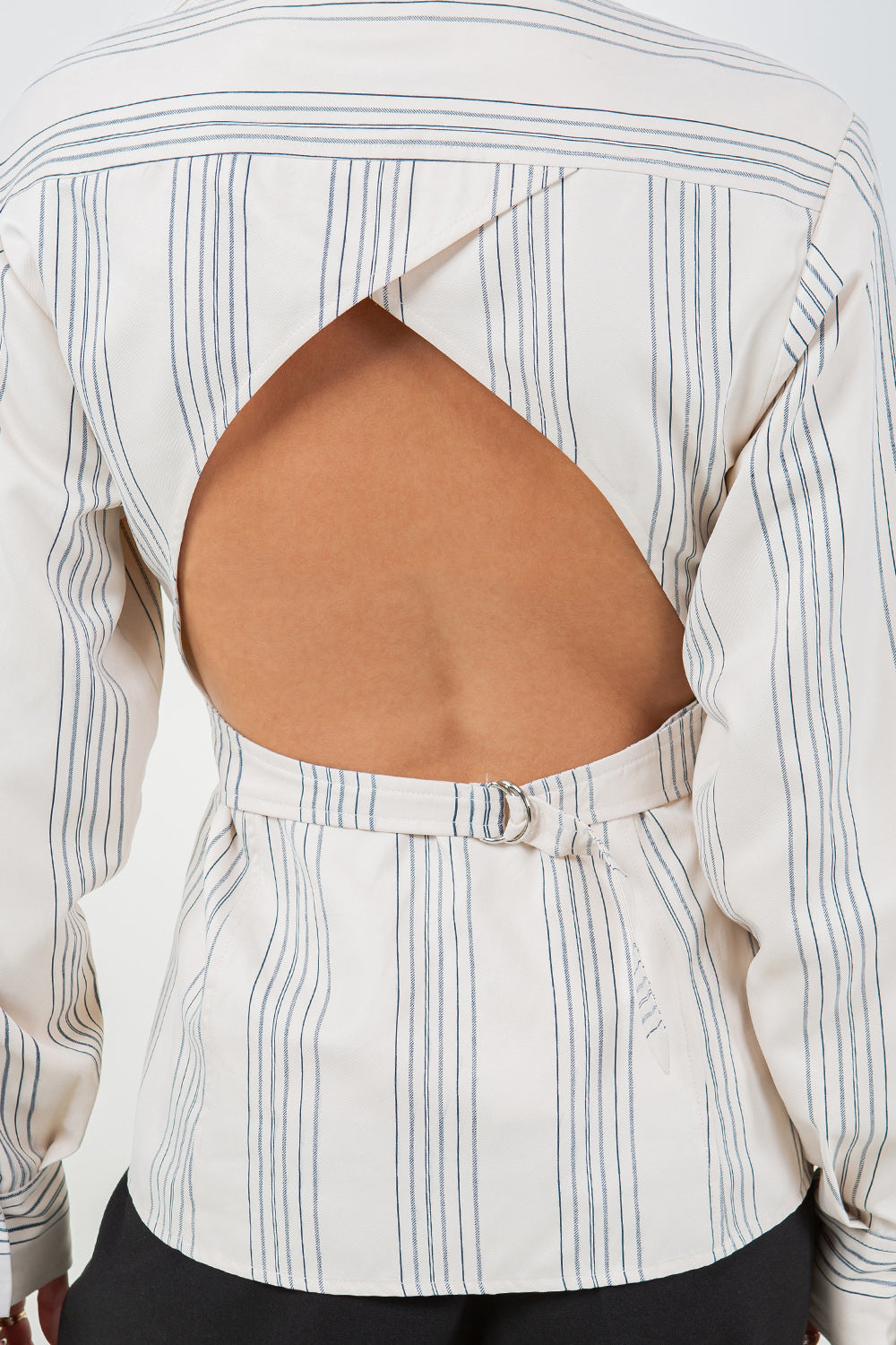 OPEN BACK WITH ADJUSTER PINSTRIPE SHIRT - SAND/NAVY