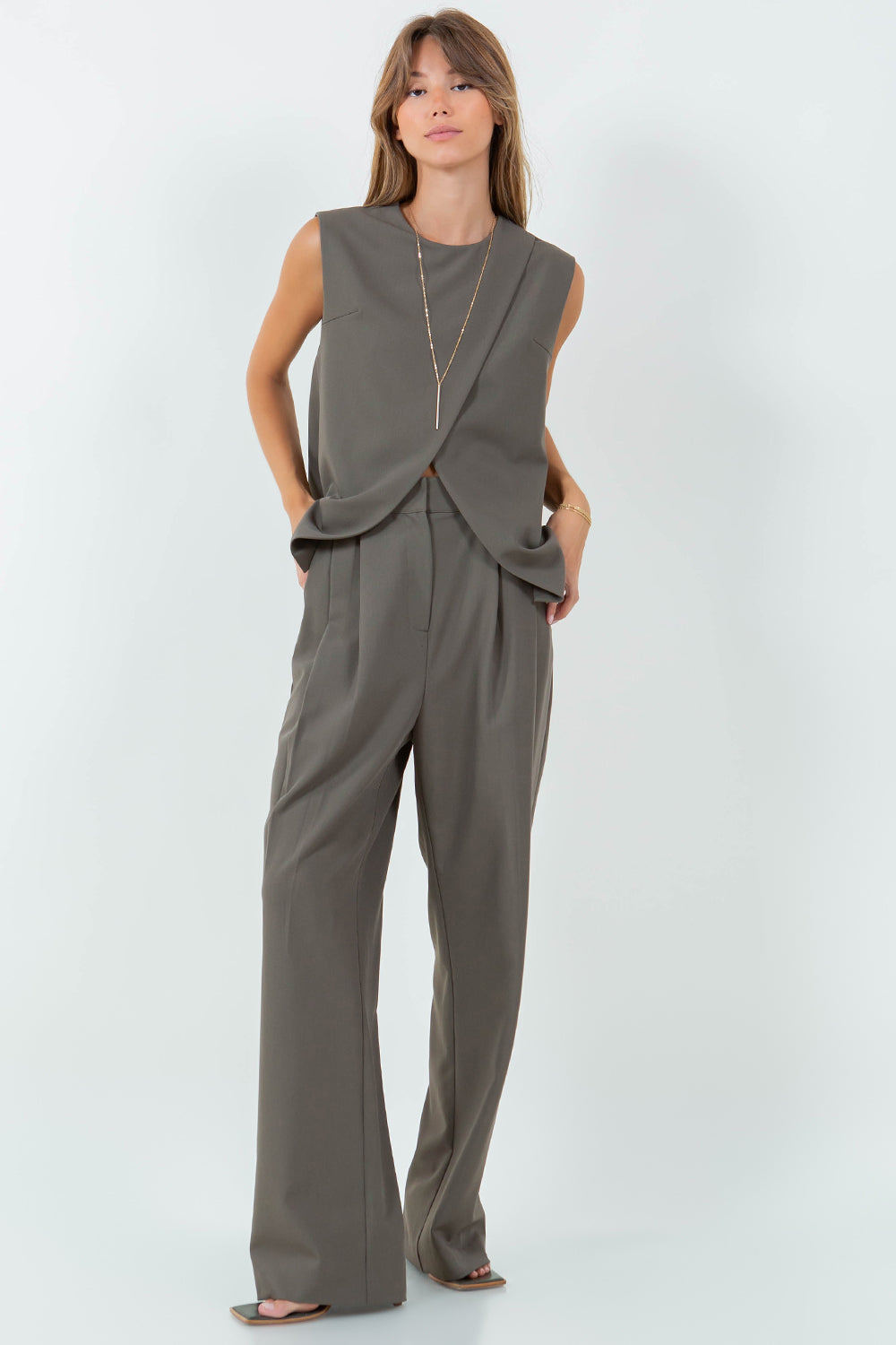 OVERLAP DETAILED WOVEN SLEEVELESS TOP - DK OLIVE