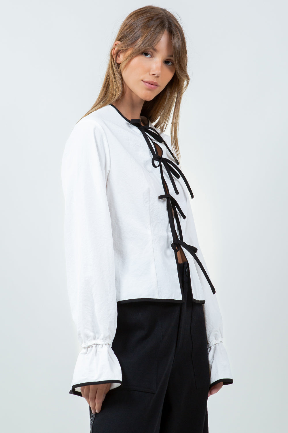 STRUCTURED WOVEN CONTRAST BOWS BLOUSE - WHITE