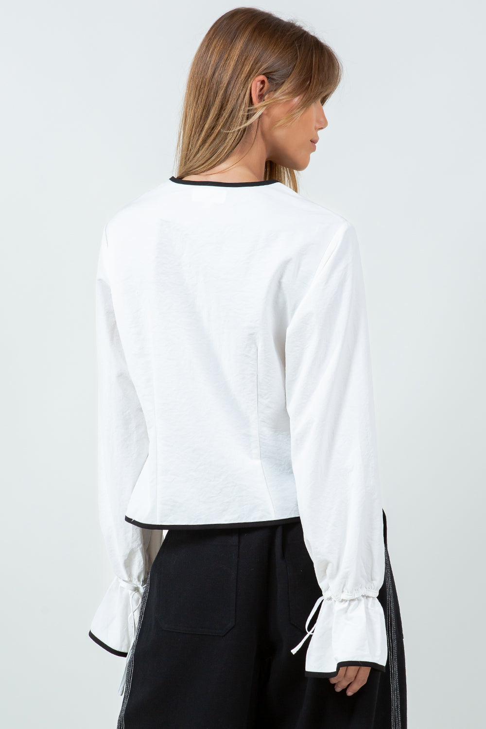 STRUCTURED WOVEN CONTRAST BOWS BLOUSE - WHITE