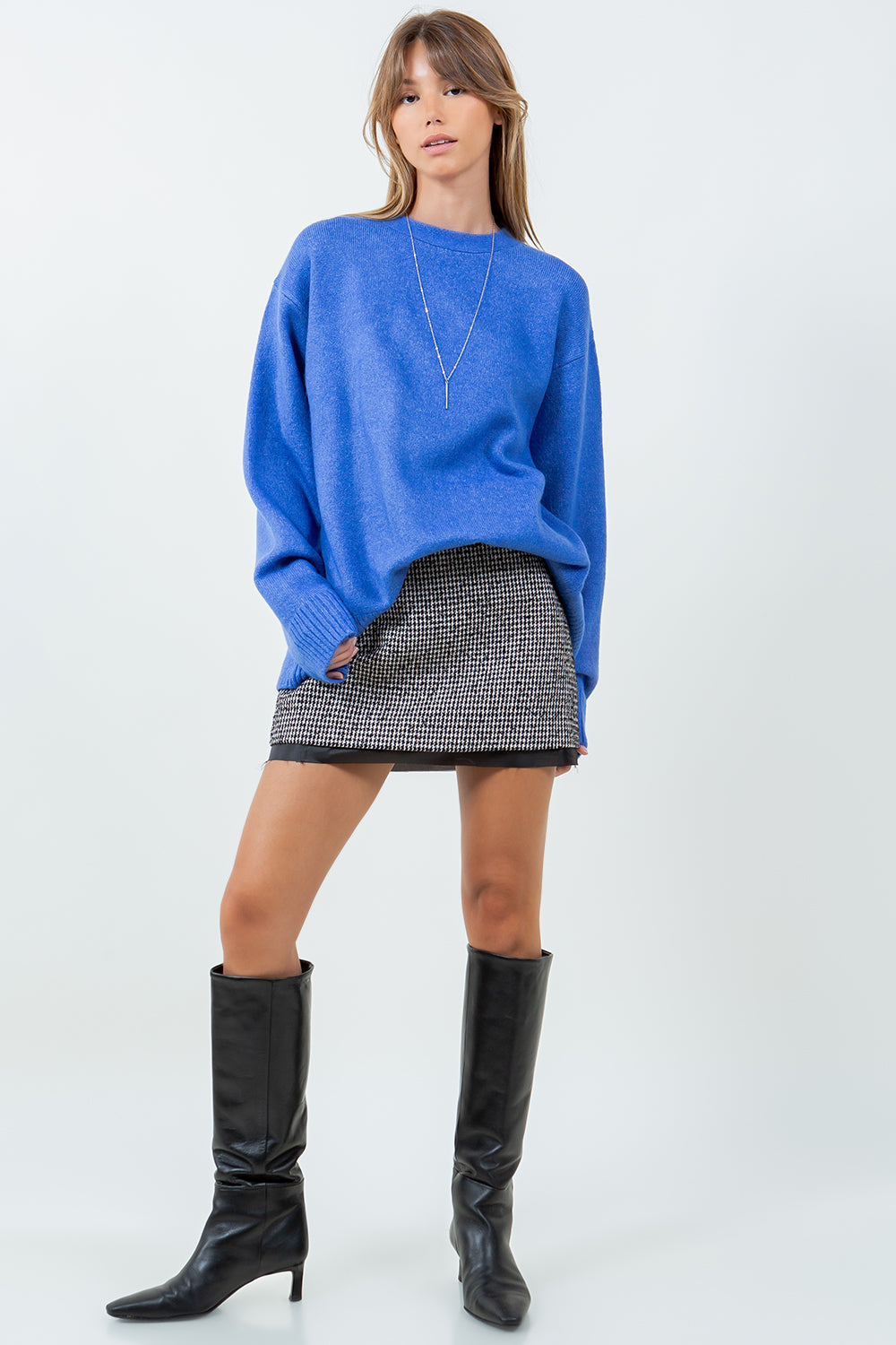 OPEN BACK WITH ADJUSTERS FUZZY KNITTED SWEATER - BLUE