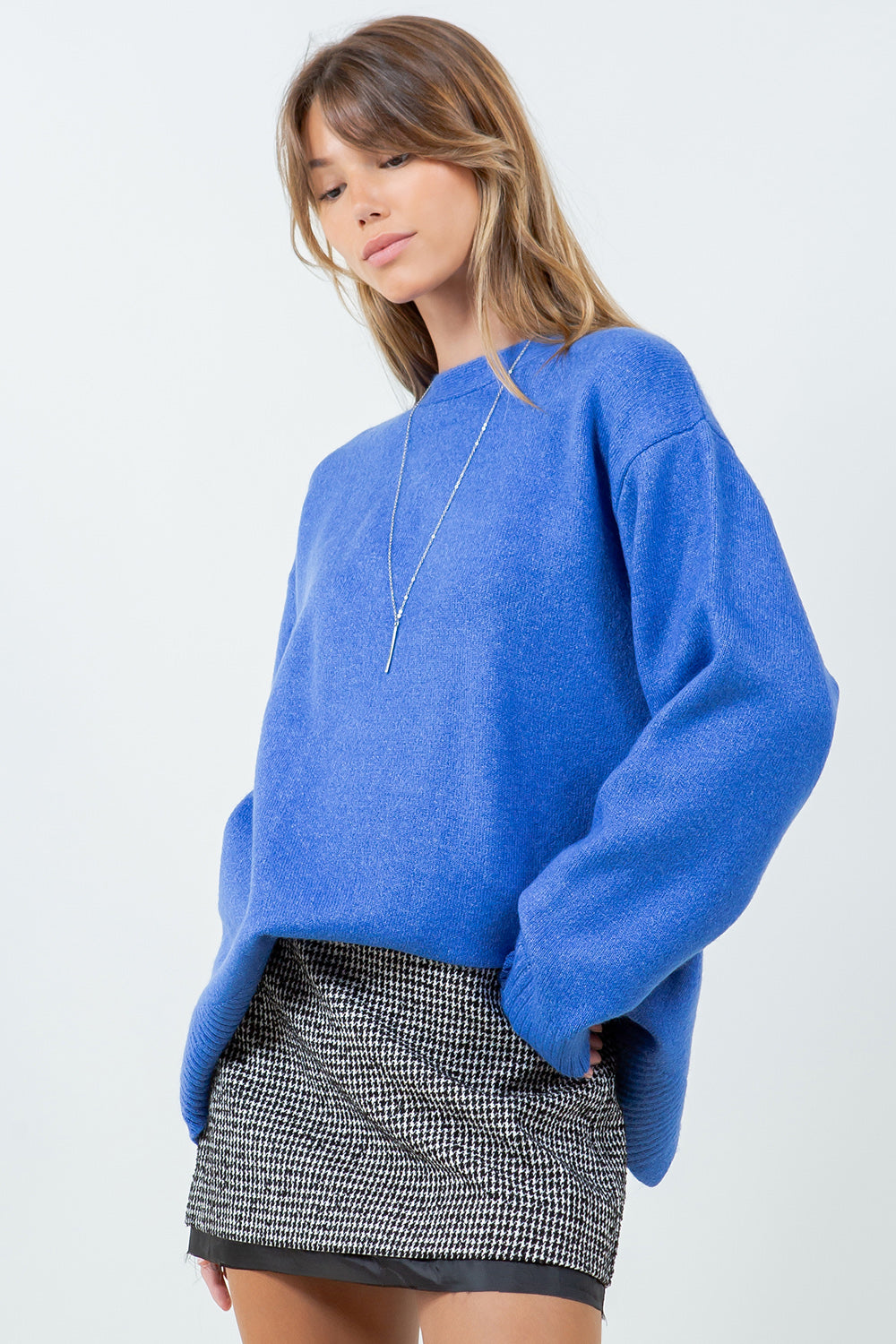 OPEN BACK WITH ADJUSTERS FUZZY KNITTED SWEATER - BLUE