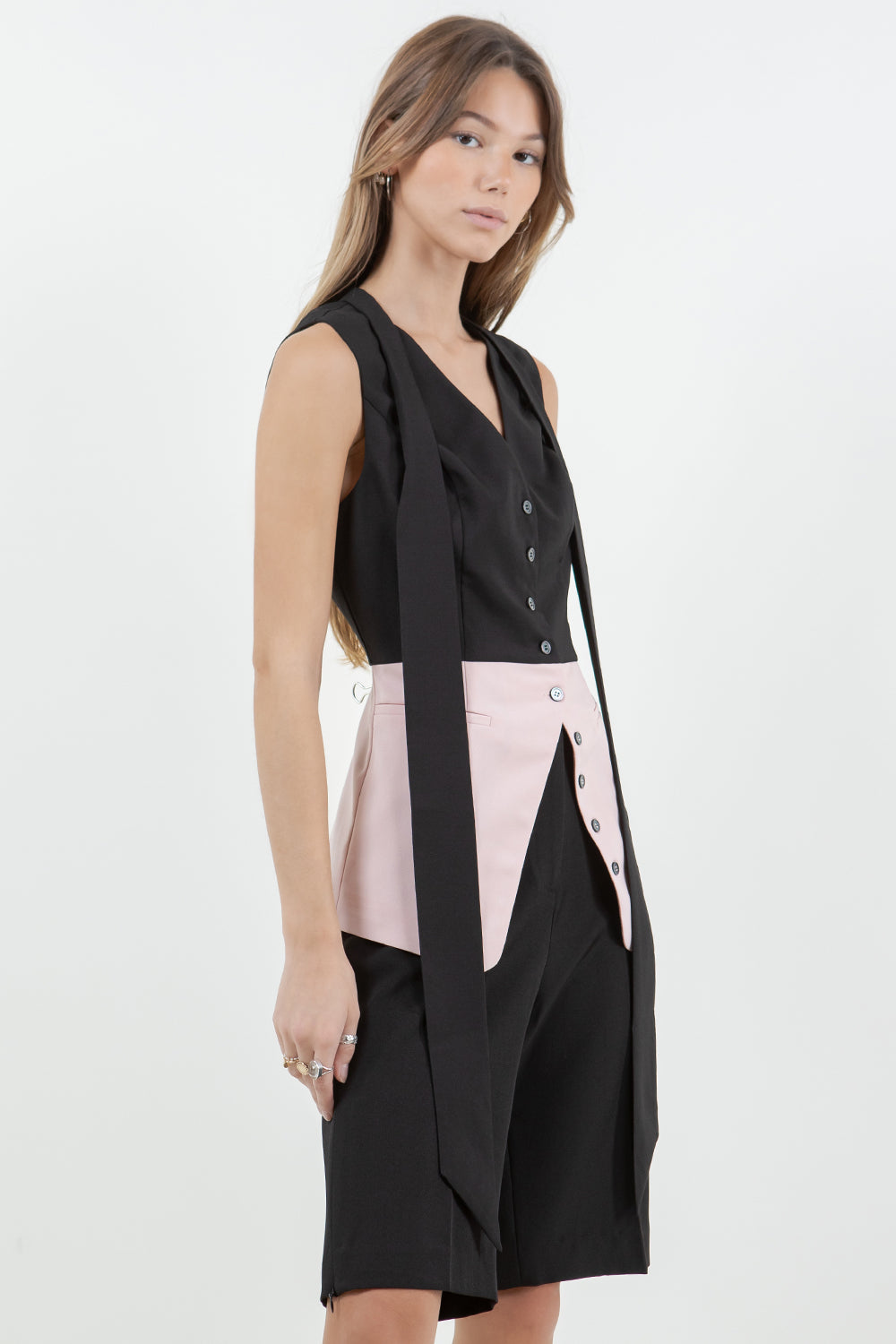 CONTRASTED SLEEVELESS BUTTON DOWN TOP W REMOVEABLE TIE - BLACK/PINK