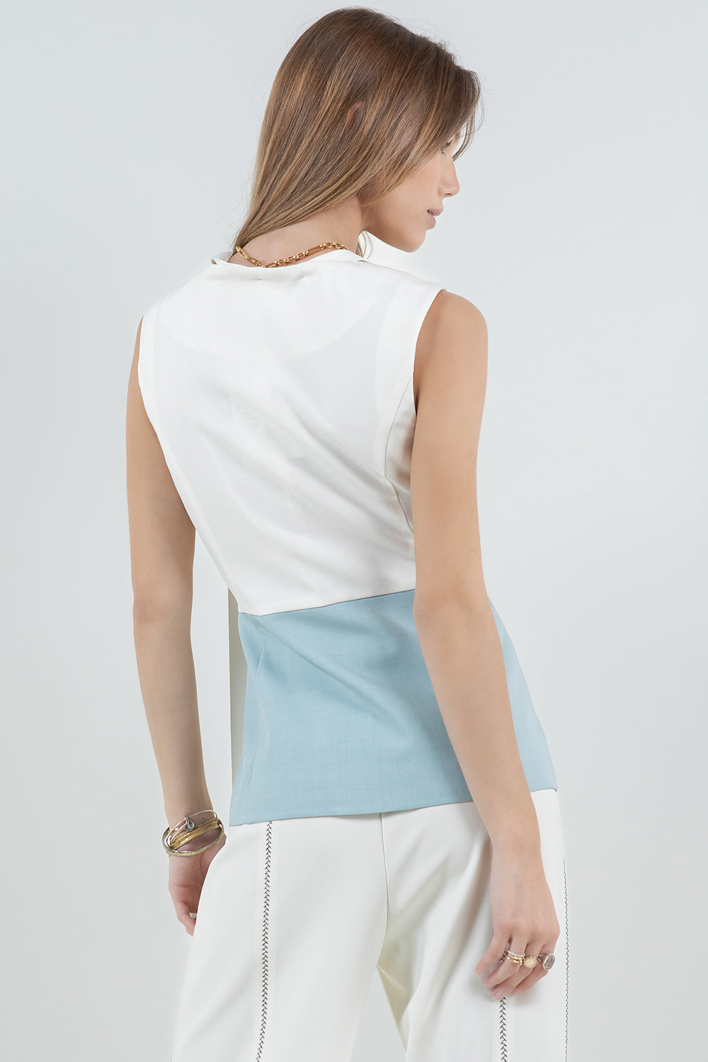 CONTRASTED SLEEVELESS BUTTON DOWN TOP W REMOVEABLE TIE - CREAM/JADE