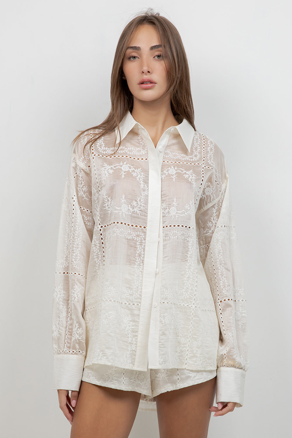 EMBROIDERY TEXTURED BUTTON DOWN SHIRT