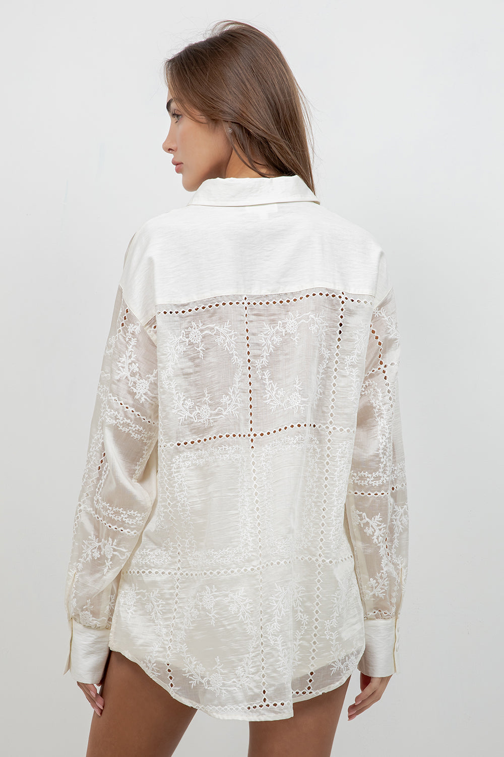 EMBROIDERY TEXTURED BUTTON DOWN SHIRT