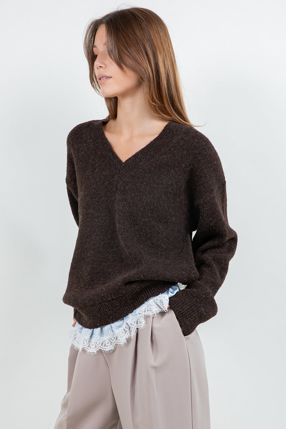 V-NECK KNITDOWN SWEATER WITH BOTTOM CONTRAST LACE RUFFLE - BROWN/SKY BLUE - Whiteroom+Cactus
