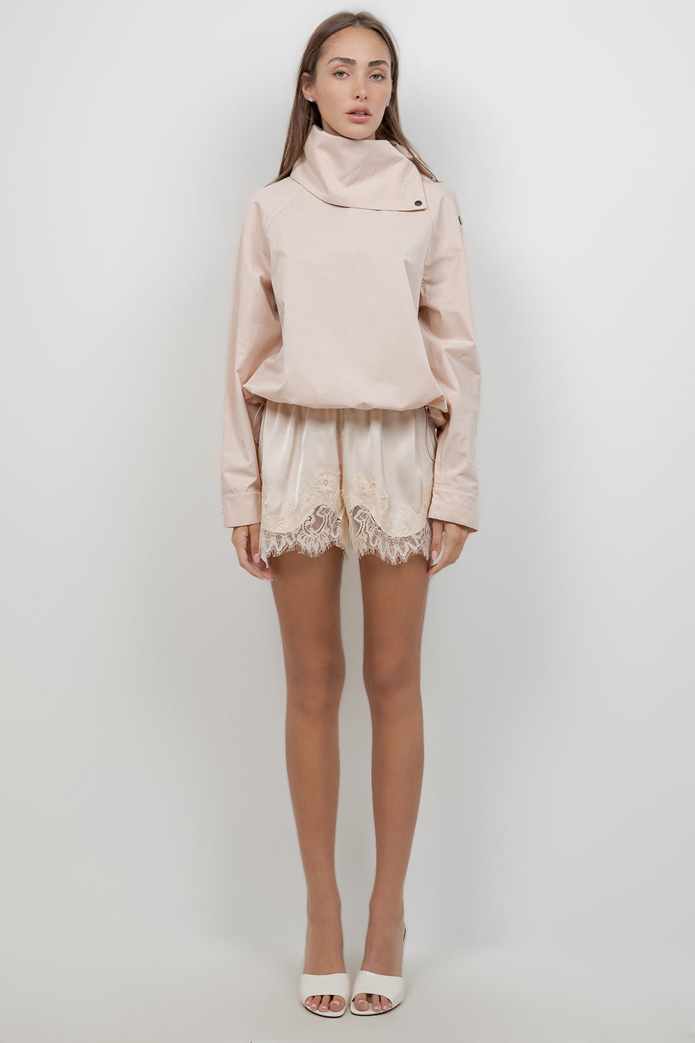 TALL FOLDABLE COLLAR BLOUSE WITH ADJUSTABLE BUTTON CLOSURES - Whiteroom+Cactus
