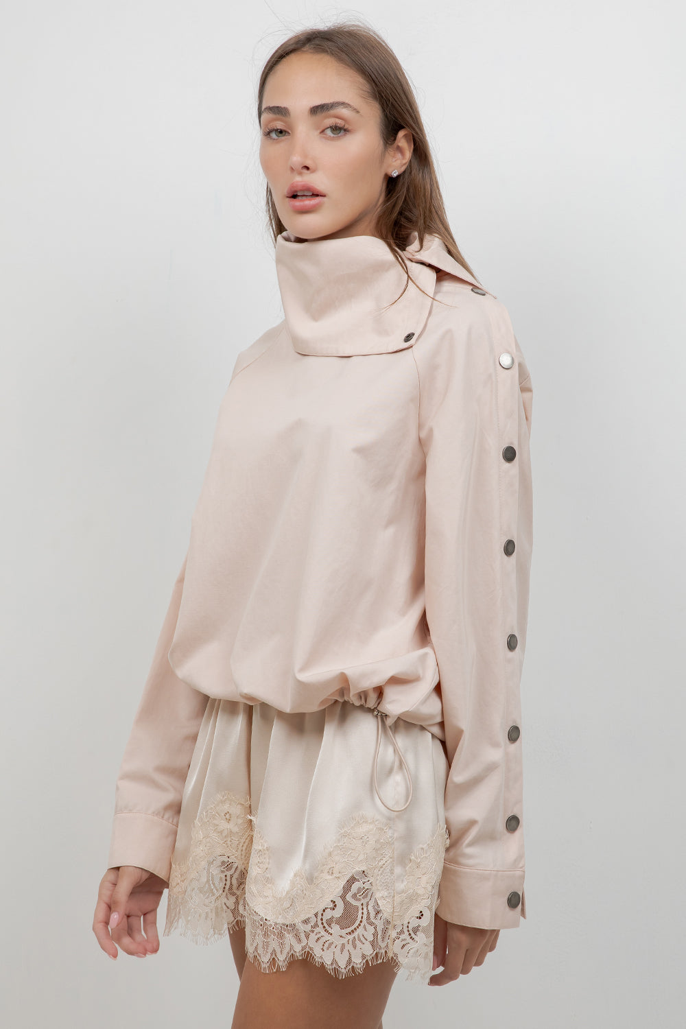 TALL FOLDABLE COLLAR BLOUSE WITH ADJUSTABLE BUTTON CLOSURES - Whiteroom+Cactus