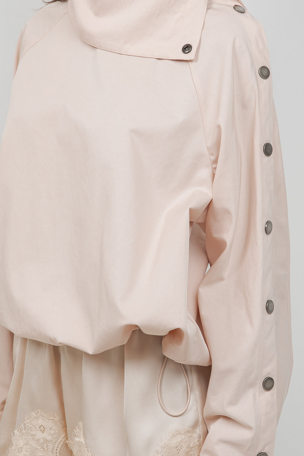 TALL FOLDABLE COLLAR BLOUSE WITH ADJUSTABLE BUTTON CLOSURES - Whiteroom+Cactus