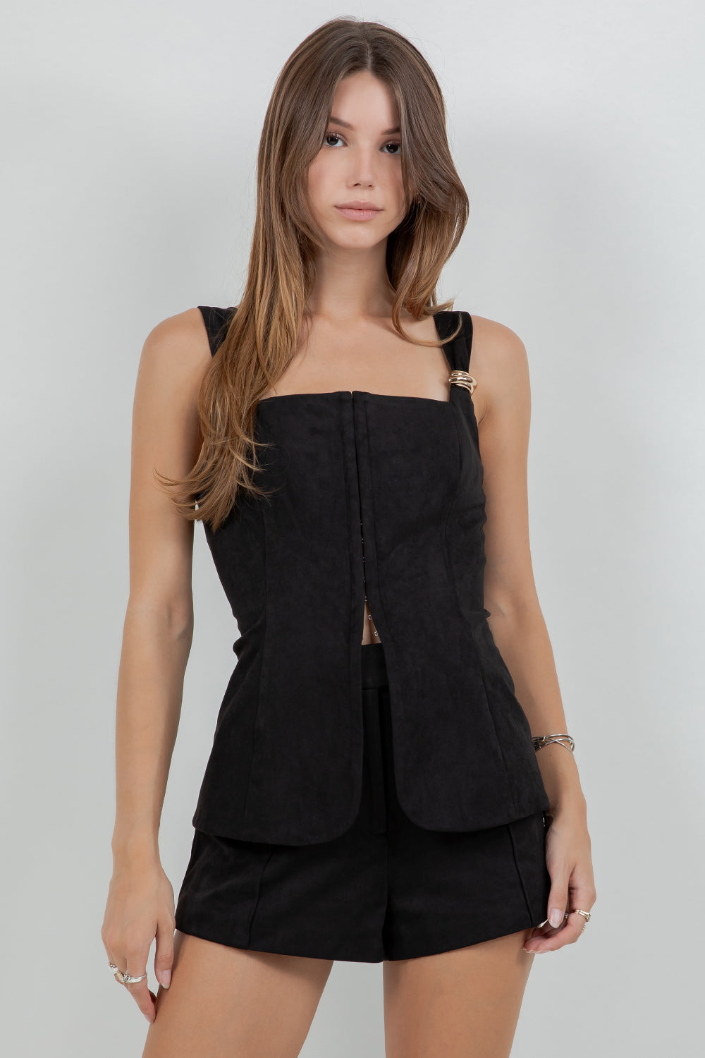 MID RISE SUEDE SHORTS - Whiteroom+Cactus