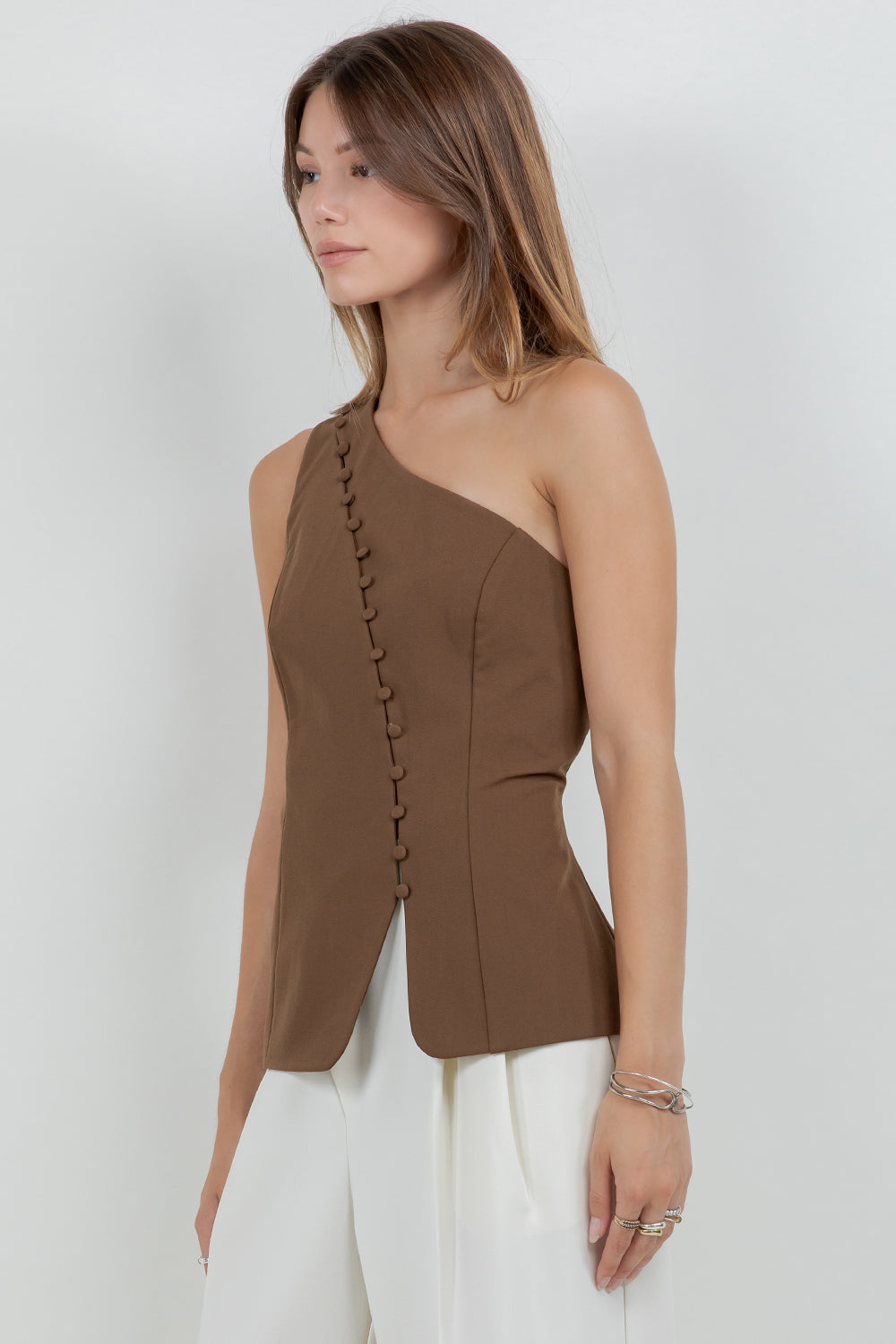 STRUCTURED WOVEN ASYMMETRICAL SLEEVELESS TOP WITH BUTTON ACCENT