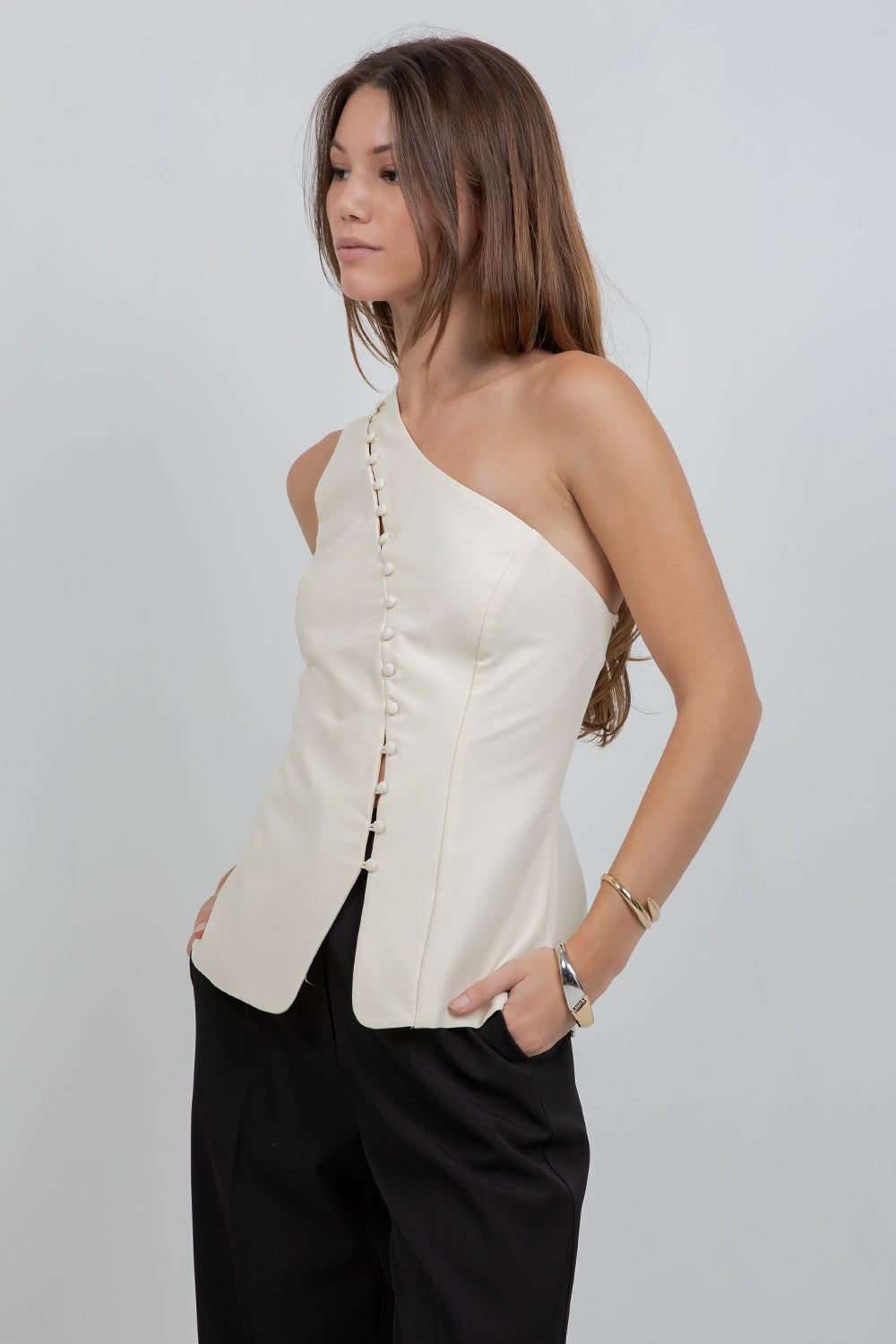 STRUCTURED WOVEN ASYMMETRICAL SLEEVELESS TOP WITH BUTTON ACCENT