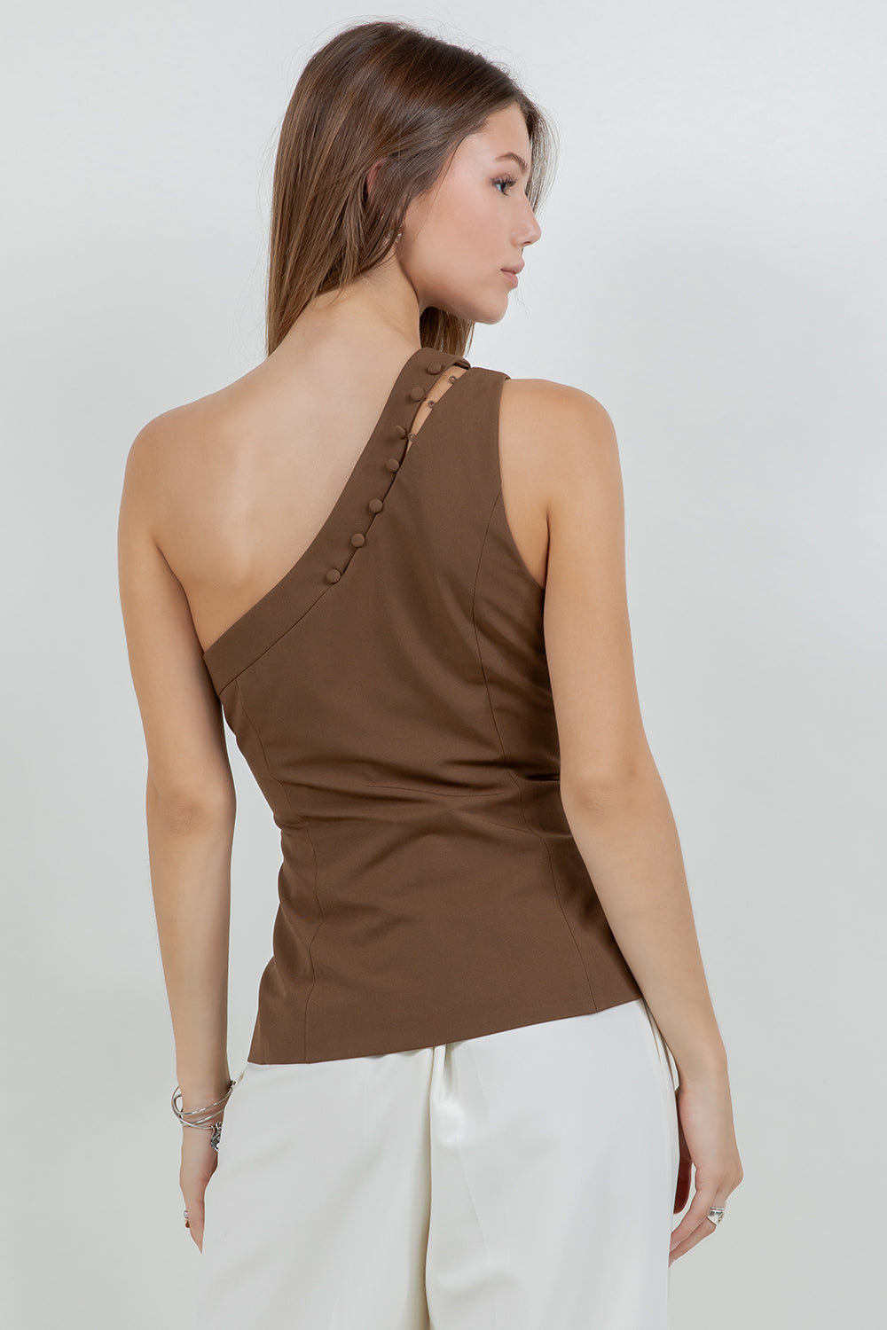STRUCTURED WOVEN ASYMMETRICAL SLEEVELESS TOP WITH BUTTON ACCENT