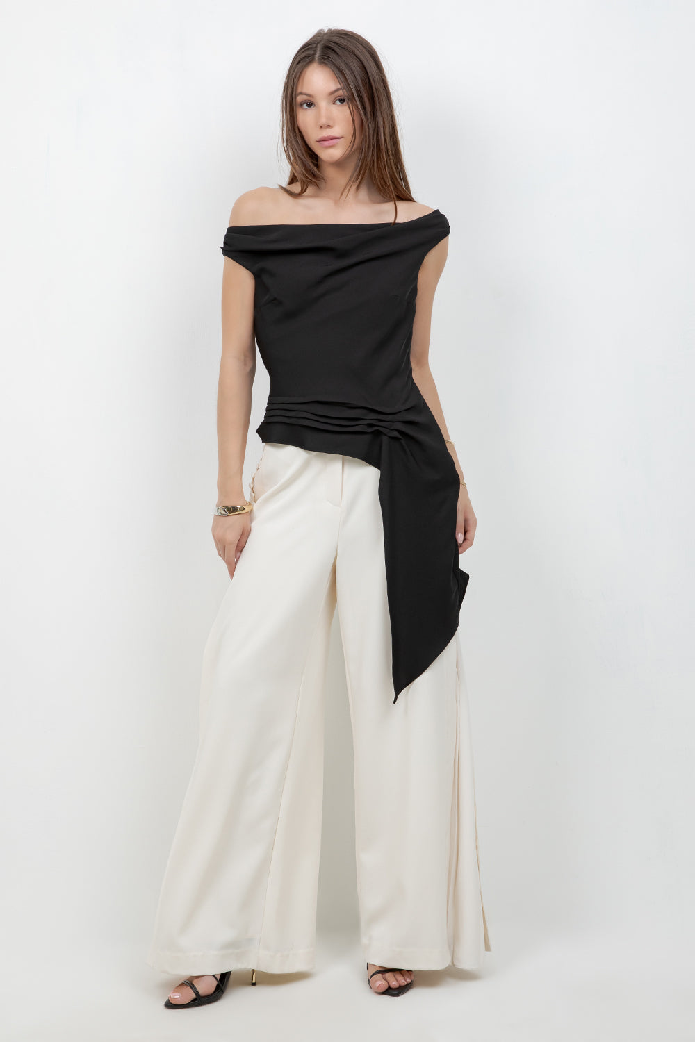 SOFT WOVEN ASYMMETRICAL SLEEVELESS TOP W PLEAT DETAILS - BLACK - Whiteroom+Cactus