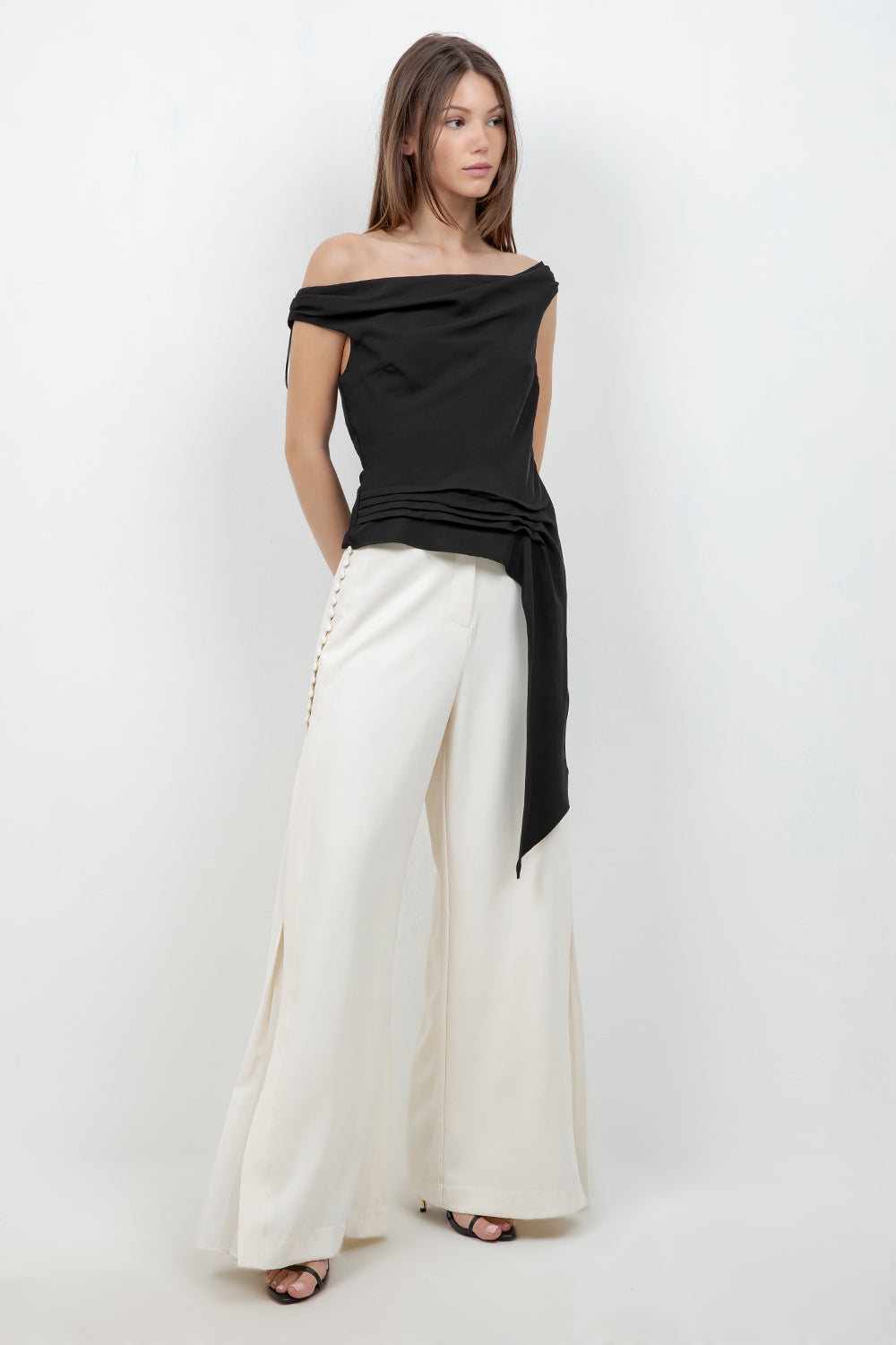 SOFT WOVEN ASYMMETRICAL SLEEVELESS TOP W PLEAT DETAILS - BLACK - Whiteroom+Cactus