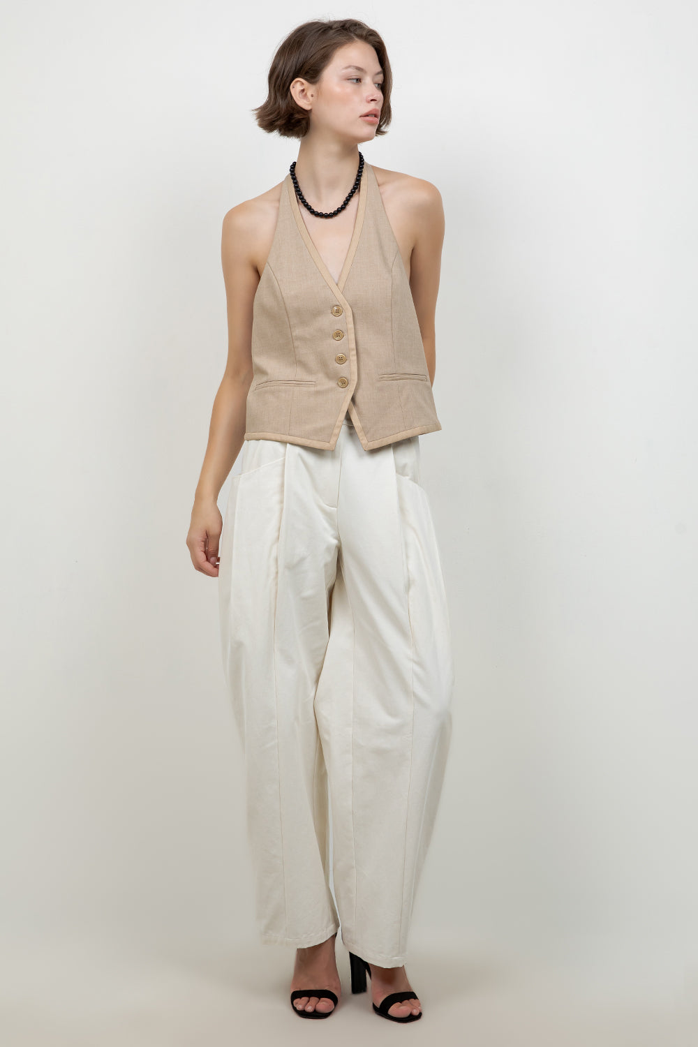 WOVEN BUTTON DOWN VEST WITH CONTRAST NECK TIE