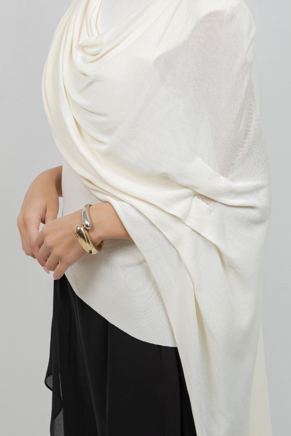 KNITTED SLEEVLESS TOP WITH ASYMMETRICAL MESH CAPE - Whiteroom+Cactus