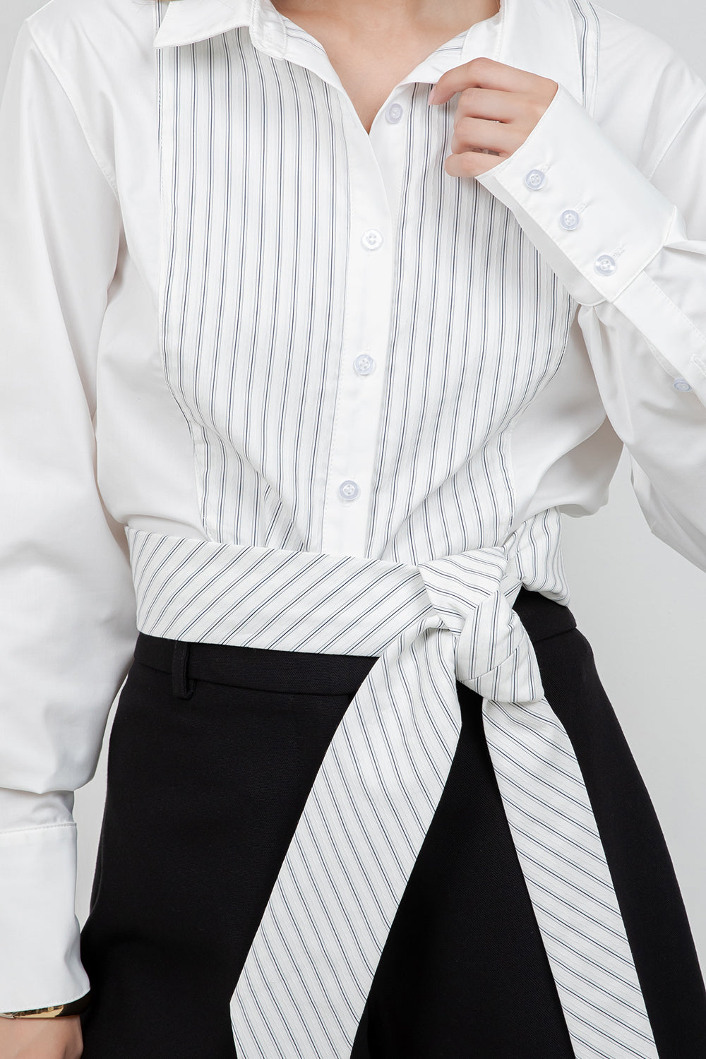 BUTTON DOWN POPLIN SHIRT WITH CONTRAST STRIPE