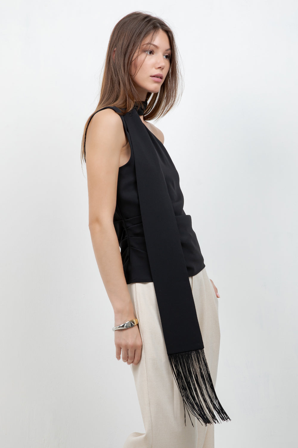 ONE SHOULDER BLOUSE WITH TASSEL FINISH SCARF - Whiteroom+Cactus