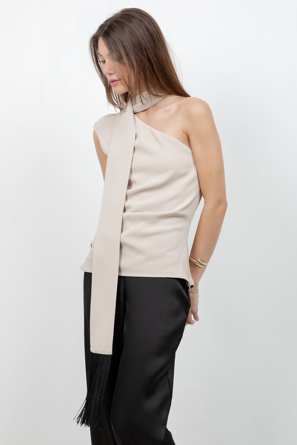 ONE SHOULDER BLOUSE WITH TASSEL FINISH SCARF - Whiteroom+Cactus