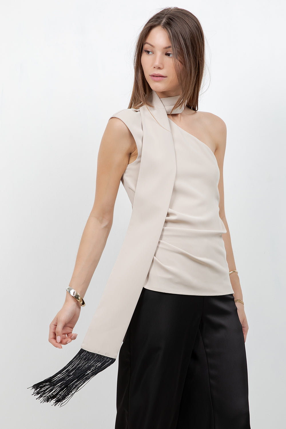 ONE SHOULDER BLOUSE WITH TASSEL FINISH SCARF - Whiteroom+Cactus