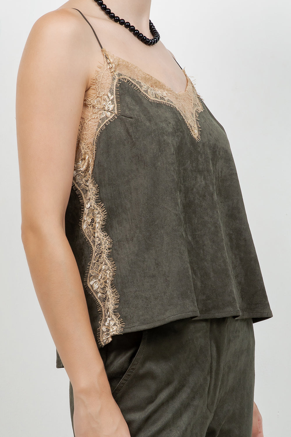 LACE EDGE ACCENT SUEDE SLEEVELESS TOP