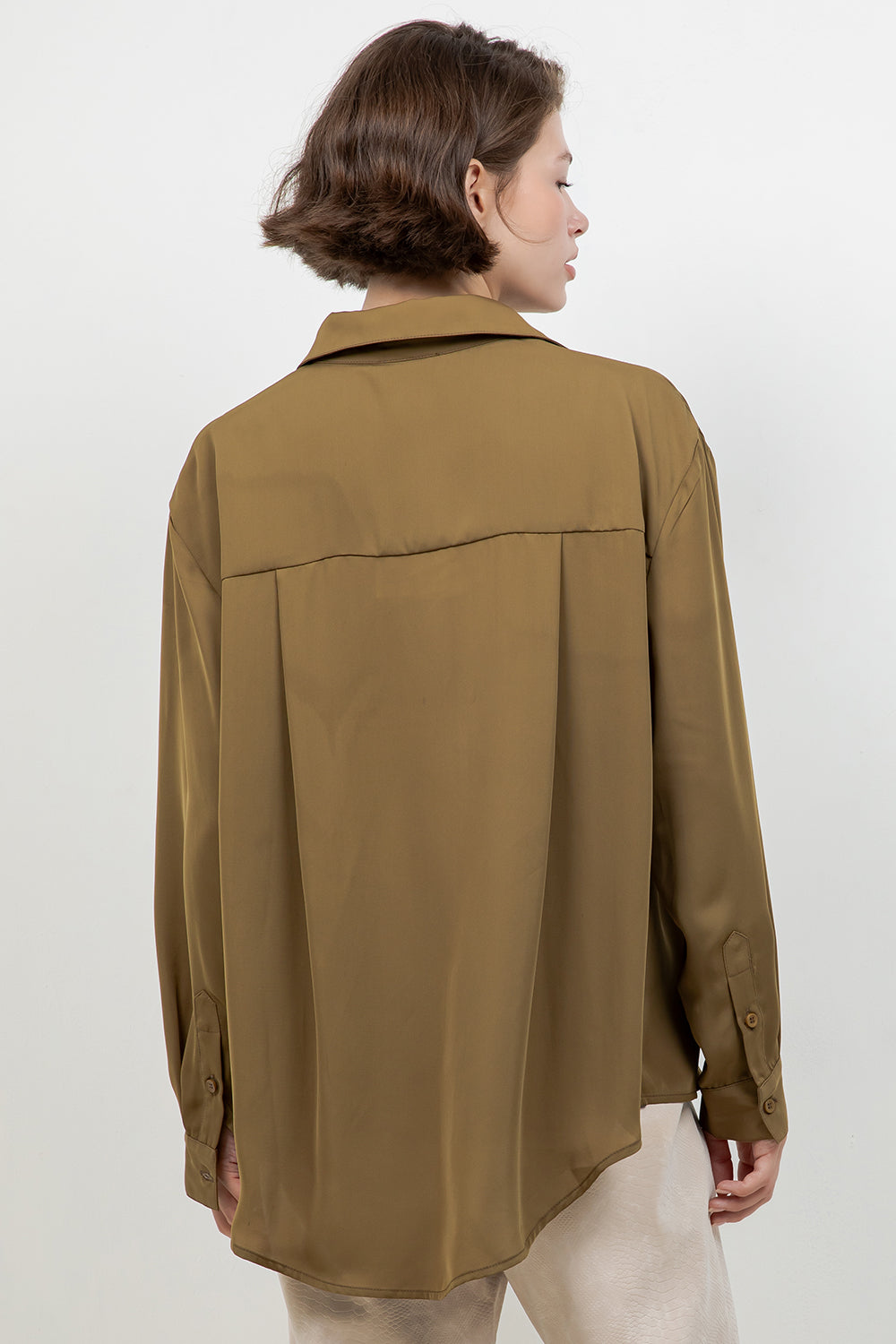 SOFT BUTTON DOWN WOVEN BLOUSE